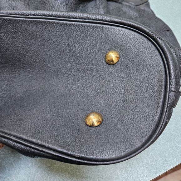 Auth Louis Vuitton Mahina Large Leather bag - Picture 14 of 16